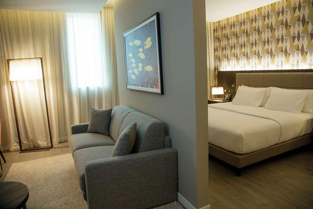 Doubletree By Hilton Pointe-Noire City Centre Hotel Pointe Noire Room photo